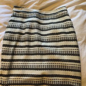 Black and white tweed pencil skirt size 4p